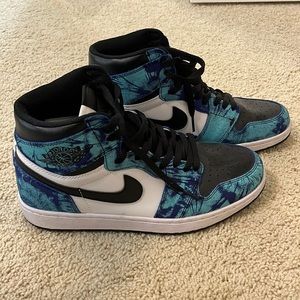 Nike Jordan 1 Retro High Tie Dye Shoes